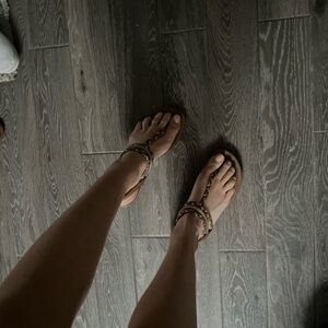 American eagle‎ sandals
